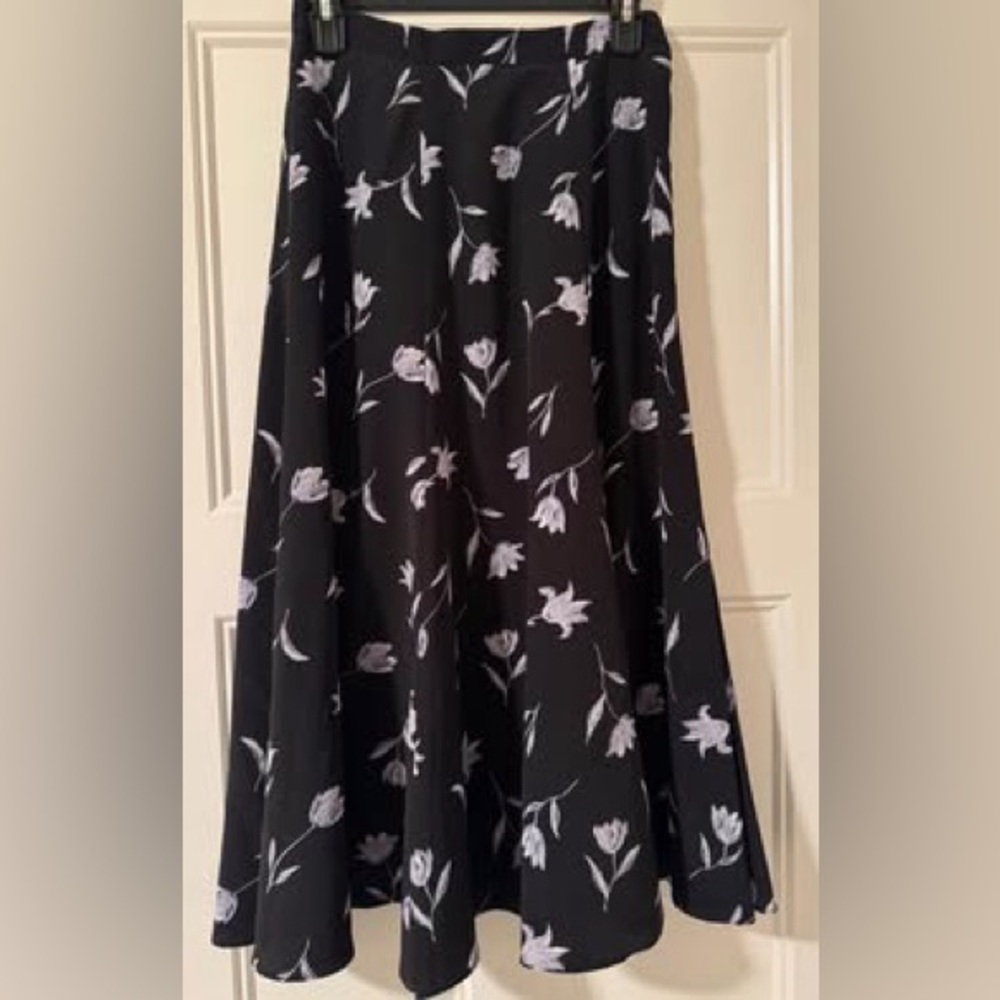 Kasper &‎ co asl y2k Black Floral Maxi Skirt flowy size 10